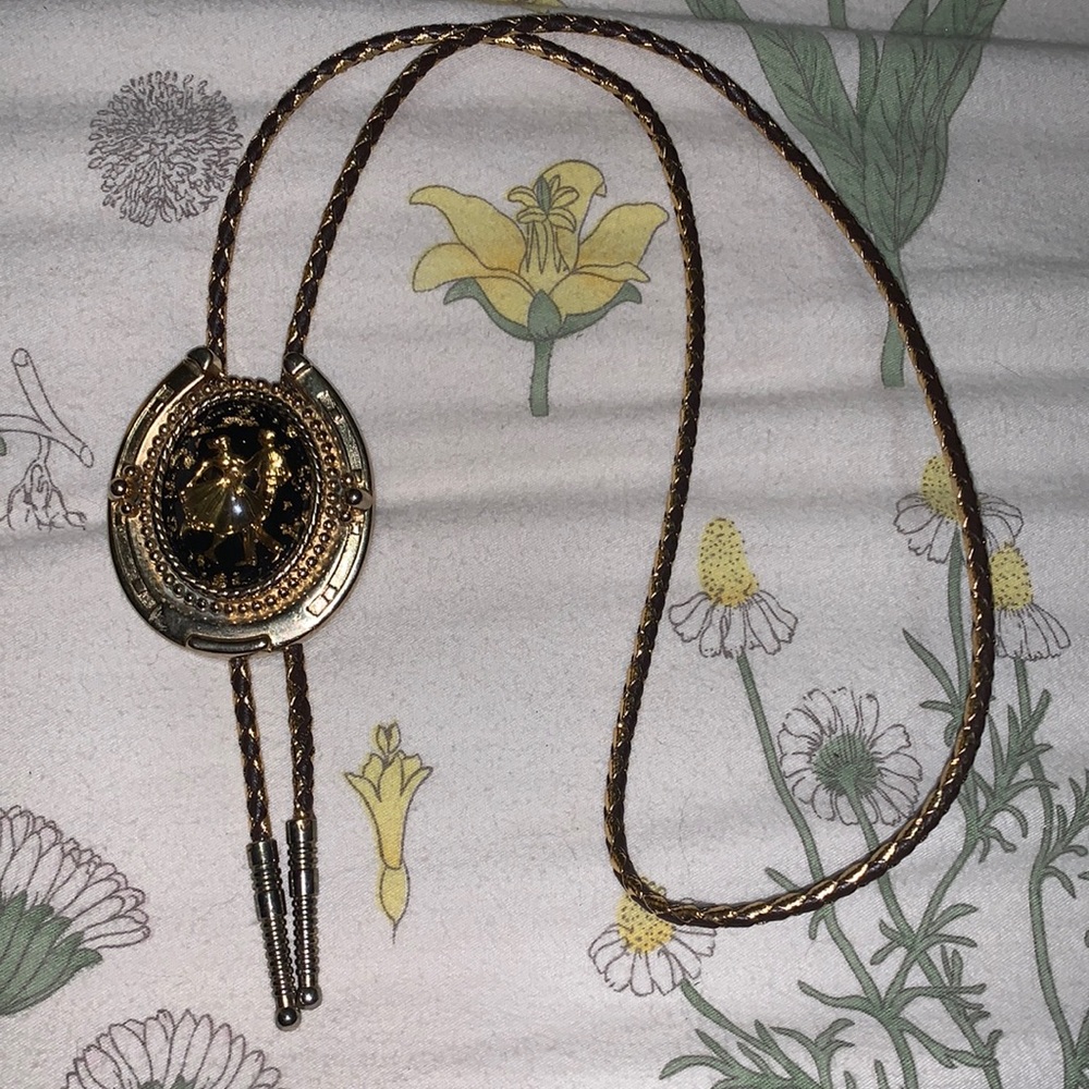 Vintage locket style bolo tie